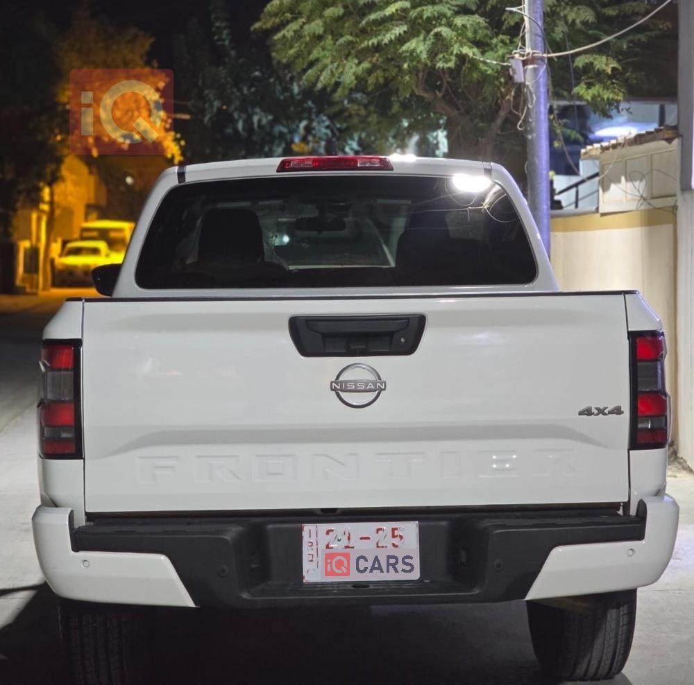 نيسان فرونتر